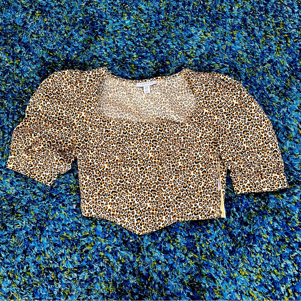 Topshop Women’s Leopard Print Cropped Blouse Top - Size 4 US
